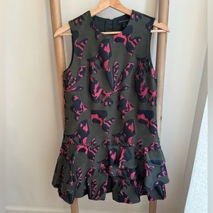 Like New Banana Republic Jigsaw Ruffled Jacquard Black Olive Pink Dress Sz 0